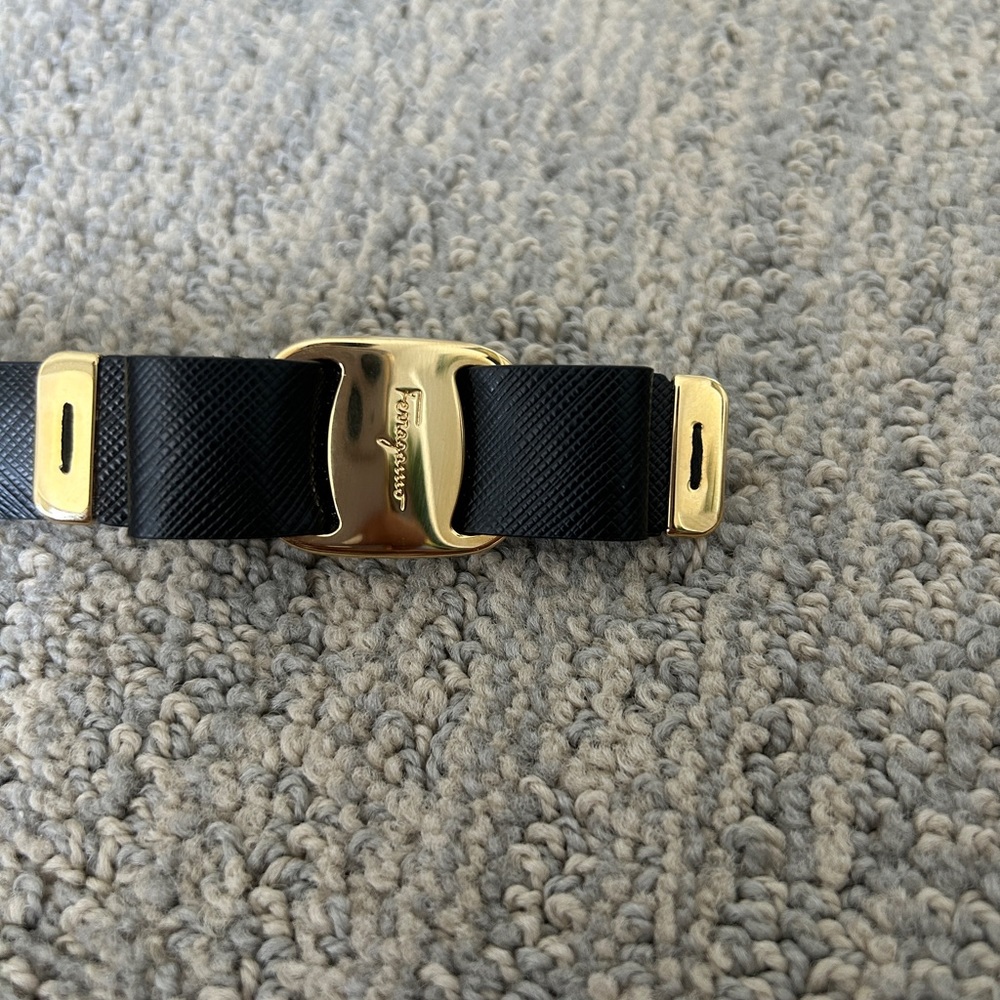 Salvatore Ferragamo black leather belt. Size 90. Never worn.